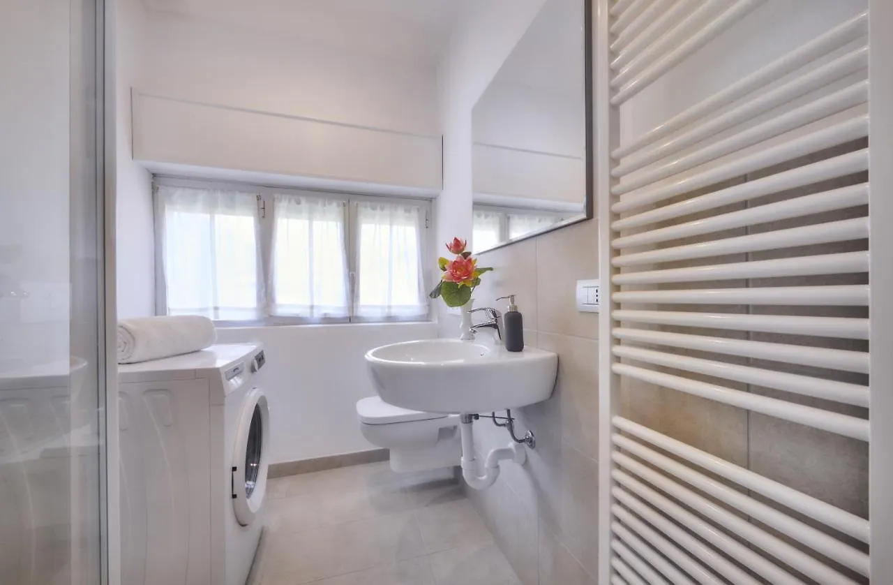 Casa Iris Apartment Varenna