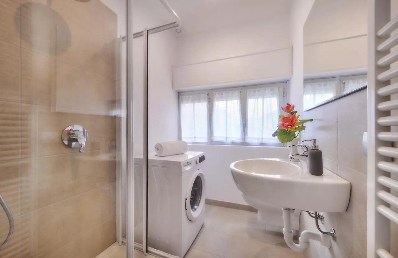 Casa Iris Apartment Varenna